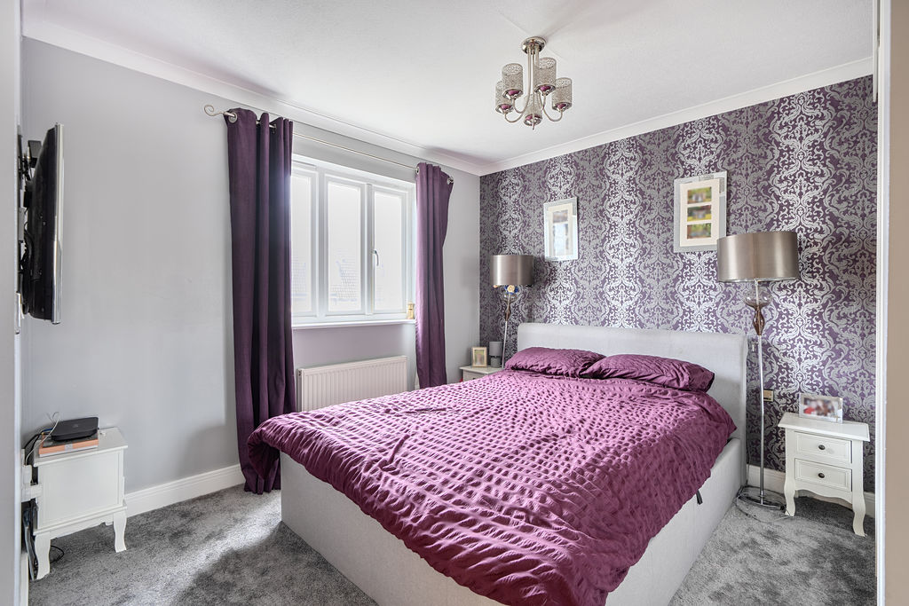 Bedroom- click for photo gallery